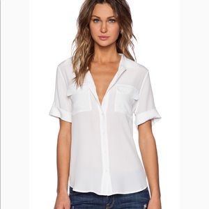 Equipment Short Sleeve Slim Signature Blouse